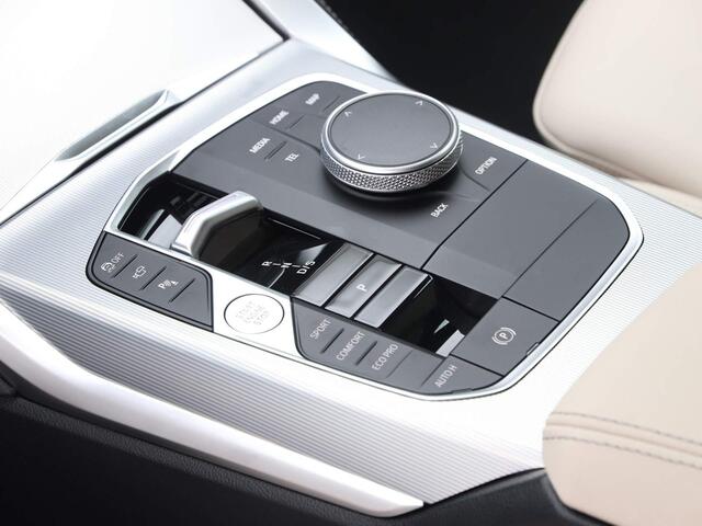 BMW 4-SERIE M440i xDrive Gran Coupé | Laserlight | 20inch |