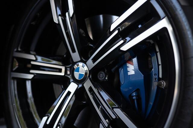 BMW 4-SERIE Coupé M440i xDrive High Executive / Adaptive / Pano / 360 camera / Individual / Stoelverwarming / Memory / Carplay