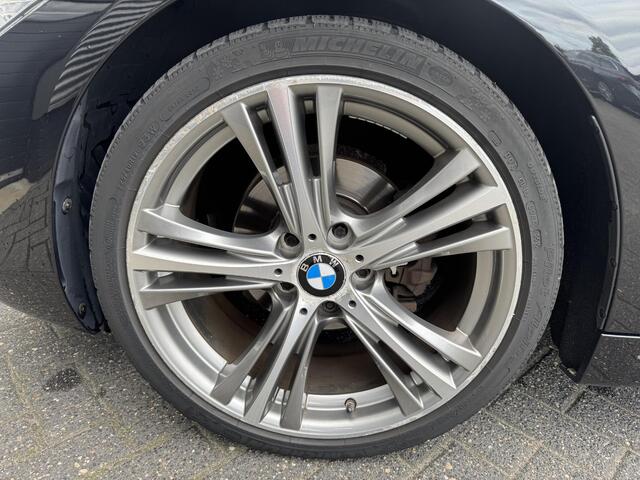 BMW 4-SERIE Cabrio 420i High Executive | Navigatie | Lederen Bekleding | Parkeersensoren | Cruise Control |