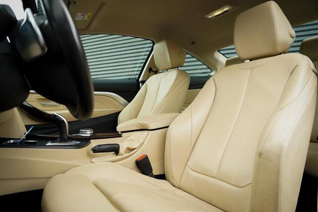 BMW 4-SERIE Coupé 430i High Executive / Leder / Navi Prof