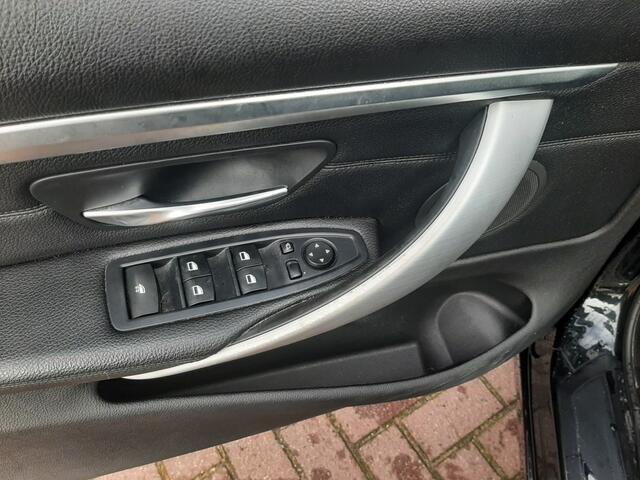 BMW 4-SERIE 420d Cabriolet 190pk Airco Cruise-control Bluetooth Navigatie Lederen-bekleding