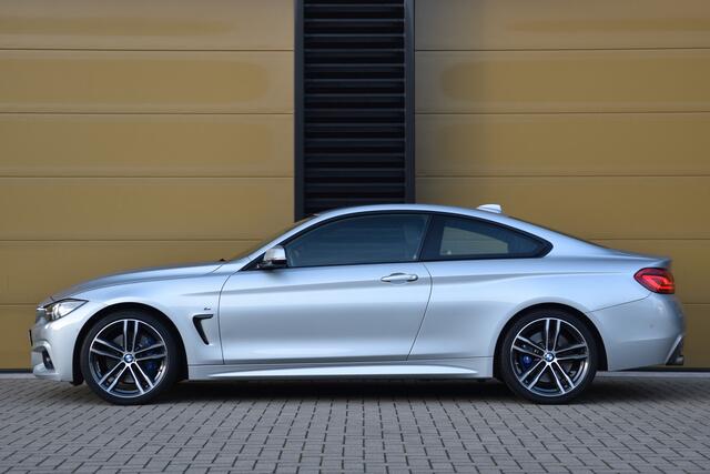 BMW 4-SERIE Coupé 420i High Executive * M-Sportpakket * Achteruitrijcamera * 19'LM *