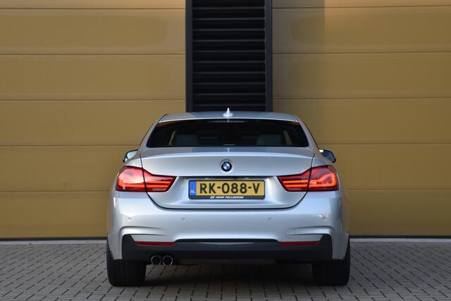 BMW 4-SERIE Coupé 420i High Executive * M-Sportpakket * Achteruitrijcamera * 19'LM *