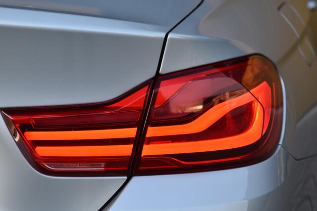 BMW 4-SERIE Coupé 420i High Executive * M-Sportpakket * Achteruitrijcamera * 19'LM *