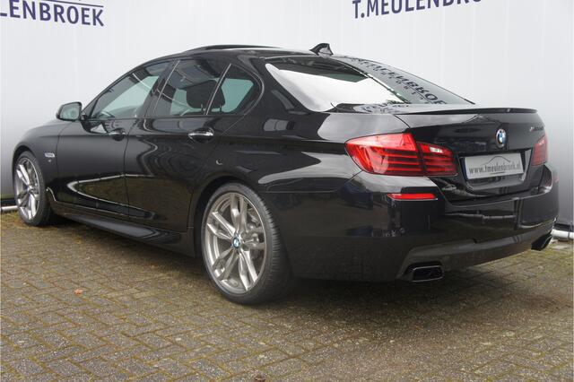 BMW 5-SERIE M550xd Glasdak,