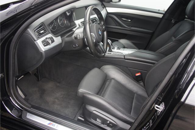 BMW 5-SERIE M550xd Glasdak,