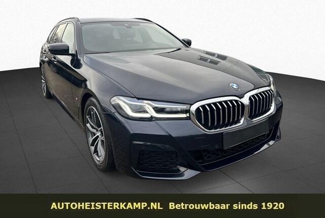BMW 5-SERIE Touring 530d M Sport 286 PK Head Up Trekhaak LED Laser Sportstoelen 18 Inch Sensatec Leder