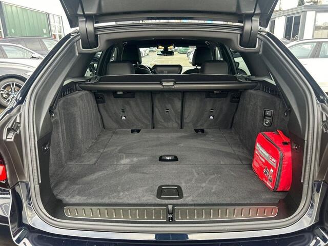 BMW 5-SERIE Touring 530d M Sport 286 PK Head Up Trekhaak LED Laser Sportstoelen 18 Inch Sensatec Leder