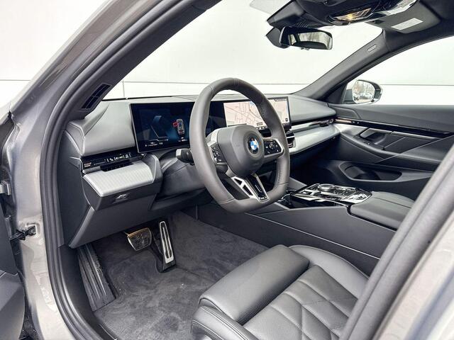 BMW 5-SERIE Touring 520i | M Sport | Stoelverwarming | Achteruitrijcamera |