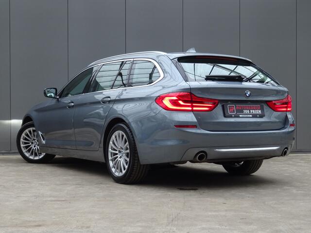 BMW 5-SERIE Touring 530i High Executive * LED * GR NAVI * LEER !!