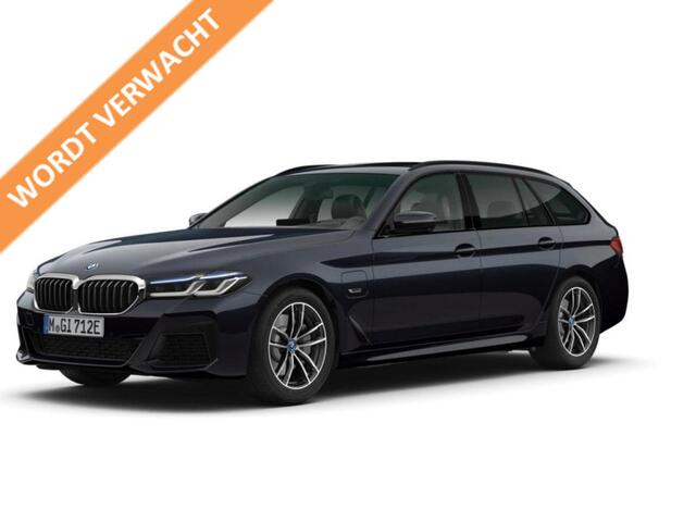 BMW 5-SERIE Touring 530e x-Drive High Executive M-Sport Head up display - Panoramadak - Trekhaak Apple Carpay Laserlight - Dealer onderhouden