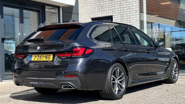 BMW 5-SERIE 520i High Executive | M-Sport | Leer | Camera