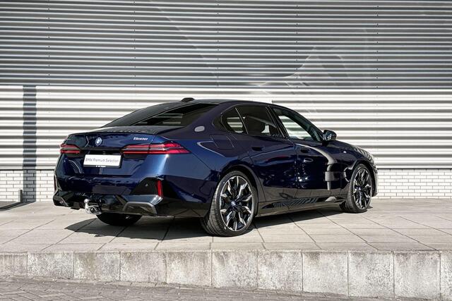 BMW 5-SERIE Sedan 550e xDrive