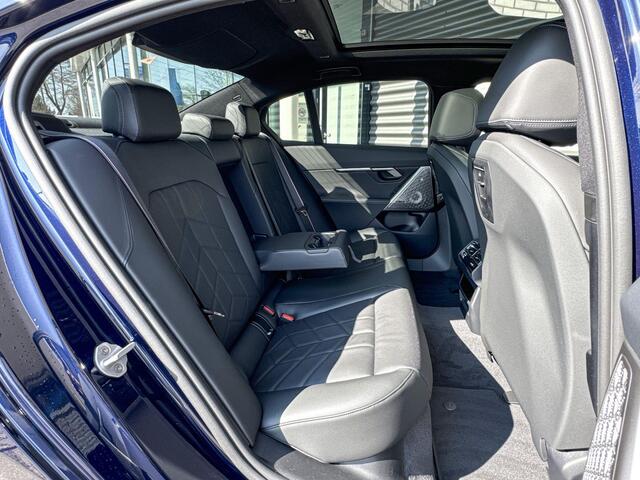 BMW 5-SERIE Sedan 550e xDrive