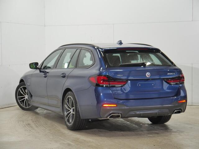 BMW 5-SERIE Touring 530e xDrive M-Sport | Driving Assistant Professional | 2023! | Head-Up | Laser