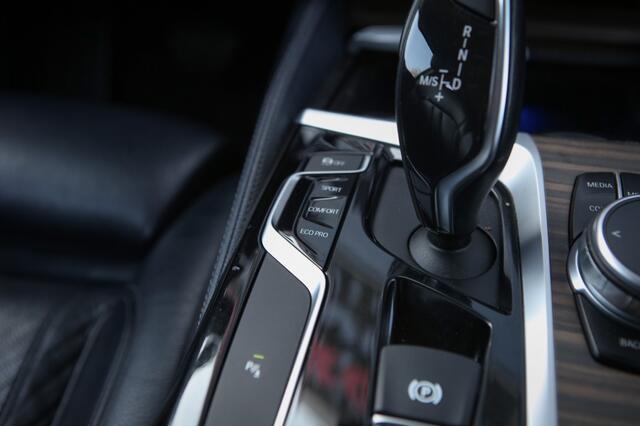 BMW 5-SERIE 520d High Exe