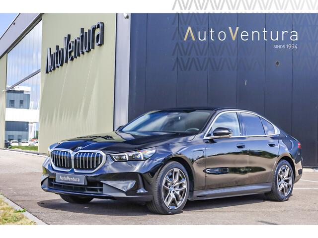 BMW 5-SERIE 550e xDrive | Adapt. LED | Adapt. Cruise | Stoelverwarming | Harman Kardon | 360 Camera | Elek. Trekhaak