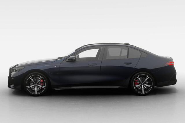 BMW 5-SERIE Sedan 530e M Sport Edition | M Sport Pro | Innovation Pack | Travel Pack | Comfort Pack