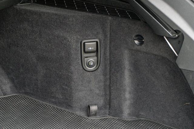 BMW 5-SERIE 530 530e Business Edition Plus | M Sport | Leder | Camera | ACC | Trekhaak | 19 Inch |