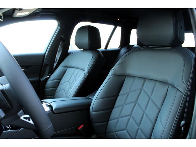 BMW 5-SERIE Touring 530e M Sport Automat / Panoramadak / Trekhaak / Stoelventilatie / Adaptieve LED / Parking Assistant Plus / Comfort Access