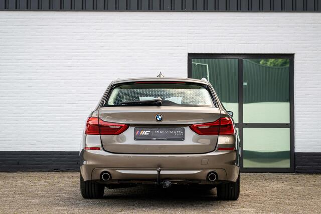 BMW 5-SERIE Touring 520i Executive Leder Trekhaak LED Orig NL Auto
