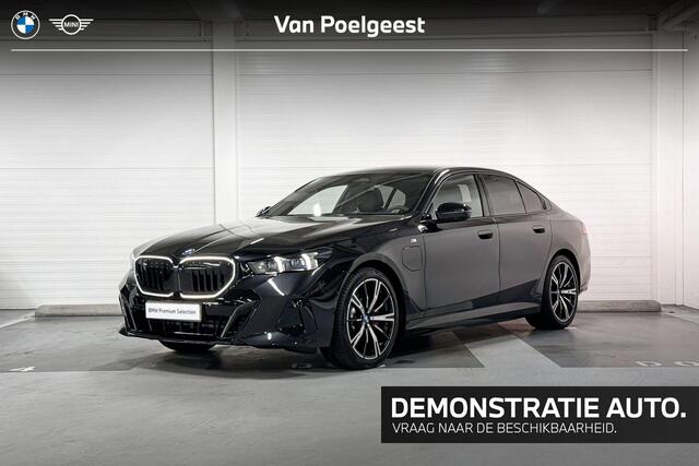 BMW 5-SERIE Sedan 530e | M-Sport Pro | Travel Pack | Innovation pack | Comfort Pack | Driving Assistant Plus | Bowers&Wilkins | Panoramadak | Comfort Access | Trekhaak