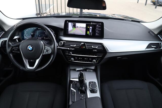 BMW 5-SERIE Touring 530e xDrive Executive | Navigatie | Cruise Control | Climate Control | Stoel-/Stuurverwarming | Elek. Trekhaak