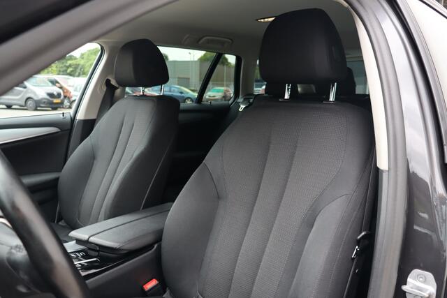 BMW 5-SERIE Touring 530e xDrive Executive | Navigatie | Cruise Control | Climate Control | Stoel-/Stuurverwarming | Elek. Trekhaak