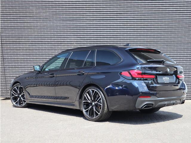 BMW 5-SERIE Touring 530d Executive M Sport | Panoramadak | Head up | Laser | Adaptive Cruise |