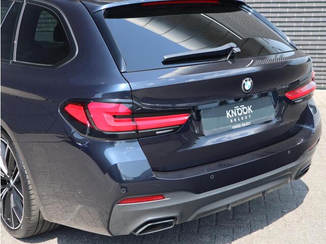 BMW 5-SERIE Touring 530d Executive M Sport | Panoramadak | Head up | Laser | Adaptive Cruise |