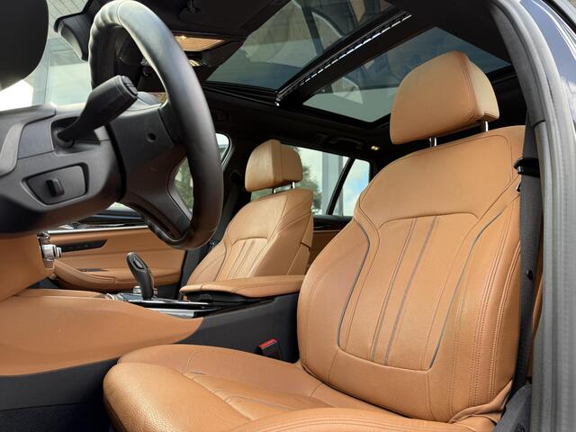 BMW 5-SERIE Touring 520i M-Sport | Panorama | Trekhaak | Memory |