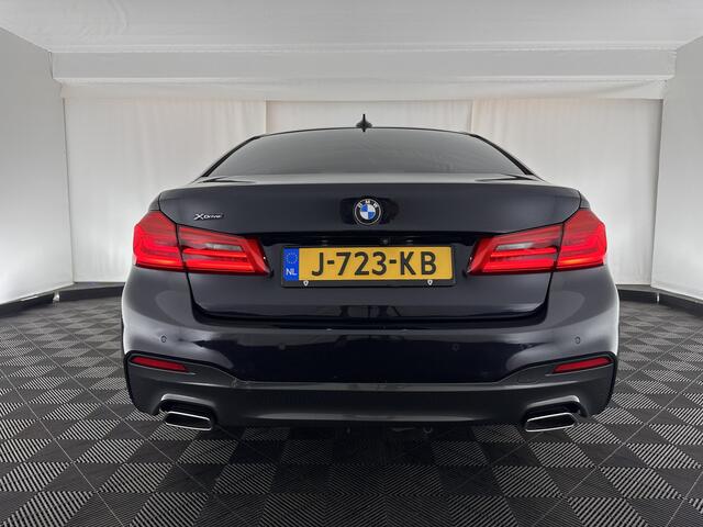 BMW 5-SERIE 520d xDrive High Executive Aut. *PANO | FULL-LEATHER | FULL-LED | HEAD-UP | DIGI-COCKPIT | NAVI-FULLMAP | TOP-VIEW | MEMORY-PACK | ECC | PDC | CRUISE | 20''ALU | TOWBAR*
