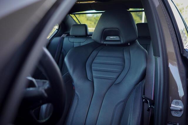 BMW 5-SERIE 530i High Executive Edition / M-Sport / Laser / M-Stoelen / Schuifdak / Adaptive Cruise