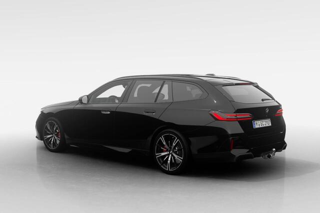 BMW 5-SERIE Touring 520i | M Sport Pro | Innovation Pack | Travel Pack | Comfort Pack | Trekhaak