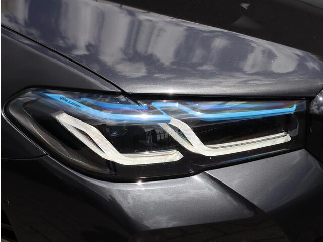 BMW 5-SERIE 545e xDrive M sport | Head Up | Comfortstoel met geheugen | Schuif-/kanteldak