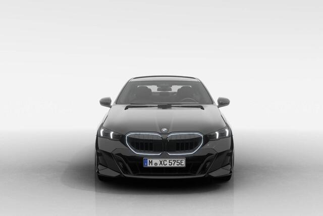 BMW 5-SERIE Sedan 530e M Sport Edition | M Sport Pro | Innovation Pack | Comfort Pack | Travel Pack