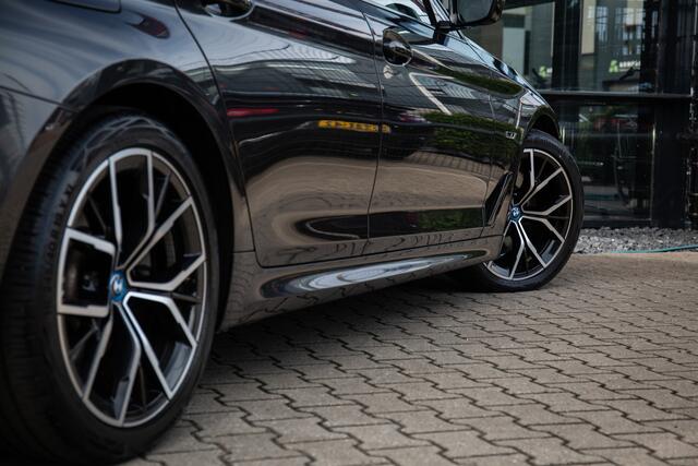 BMW 5-SERIE Touring 530e High Executive M-Sport , Pano dak, HUD, Harman/Kardon, Adap. cruise,