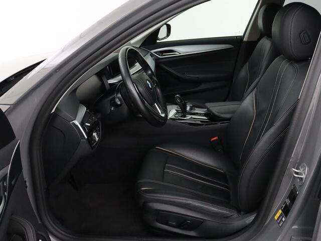 BMW 5-SERIE 530e High Executive| Head-Up | Leder | Stoelverwarming | Camera | Carplay | Live Cockpit | Naviagtie | Park Assist | Full LED