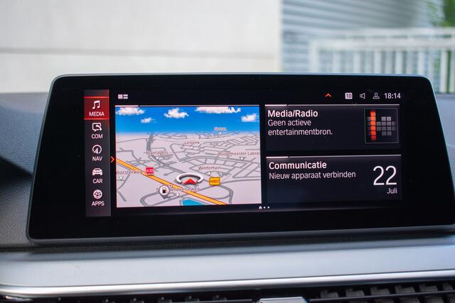 BMW 5-SERIE Touring 520i High Executive Edition Trekhaak-20"-DAB-Leder-