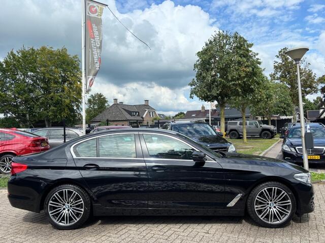 BMW 5-SERIE 520D Aut Sedan High Exe 2018 Zwart Dealer Auto