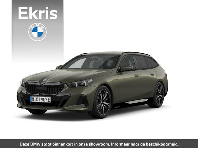 BMW 5-SERIE Touring 530e | M Sportpakket Pro | Individiual Lak | Travel Pack | Comfort Pack