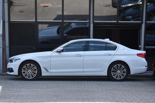 BMW 5-SERIE 530e High Executive Pano Leder Sfeer Camera
