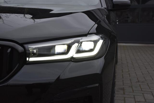 BMW 5-SERIE Touring 540i xDrive | M Sportpakket | Pano | Acc