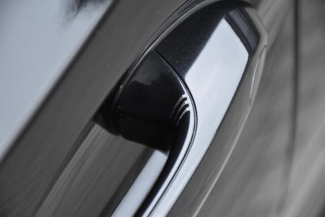 BMW 5-SERIE Touring 540i xDrive | M Sportpakket | Pano | Acc