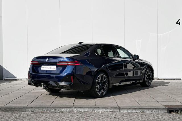 BMW 5-SERIE Sedan 550e xDrive