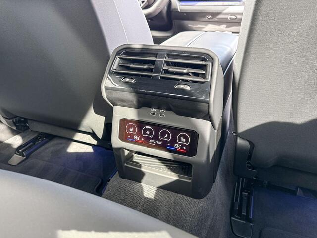 BMW 5-SERIE Sedan 550e xDrive