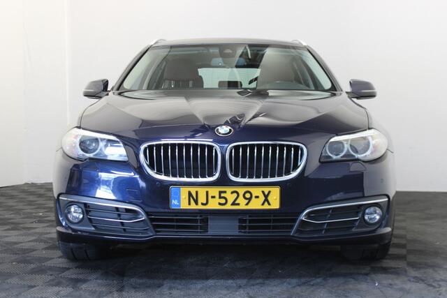 BMW 5-SERIE Touring 520d Luxury Edition