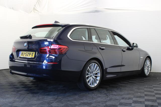 BMW 5-SERIE Touring 520d Luxury Edition