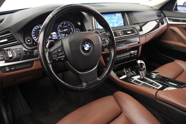 BMW 5-SERIE Touring 520d Luxury Edition