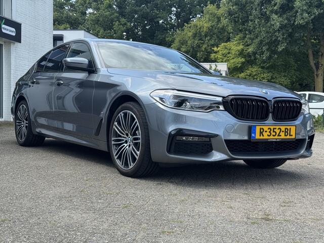 BMW 5-SERIE 530e xDrive iPerformance High Executive M Pakket, Camera, Harman Kardon, Navigatie . Een proefrit levert het bewijs. Neem contact op en we maken een afspraak!